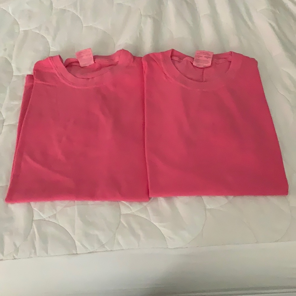 Light red T-shirts from brand comfort colors